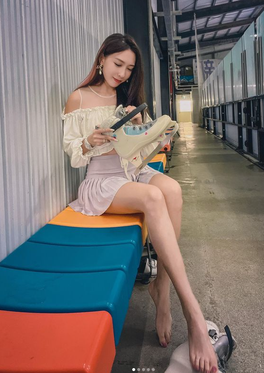 挑雙溜冰鞋吧